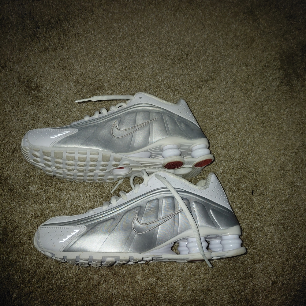 Nike Women's Sneakers White Silver